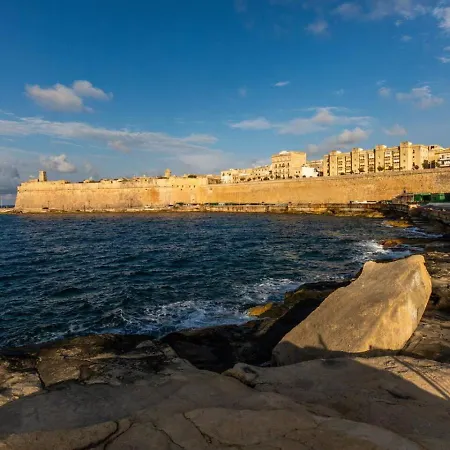 Letcom * Valletta