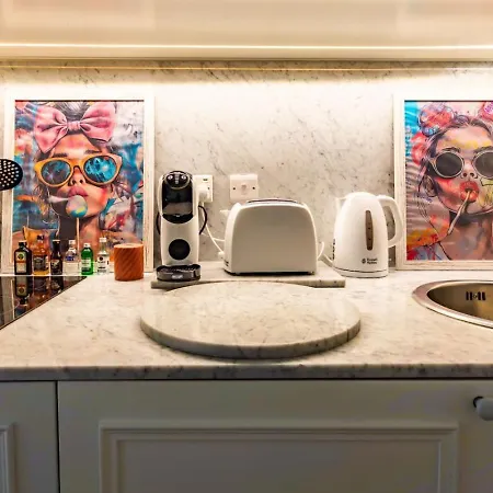 Letcom Apartment